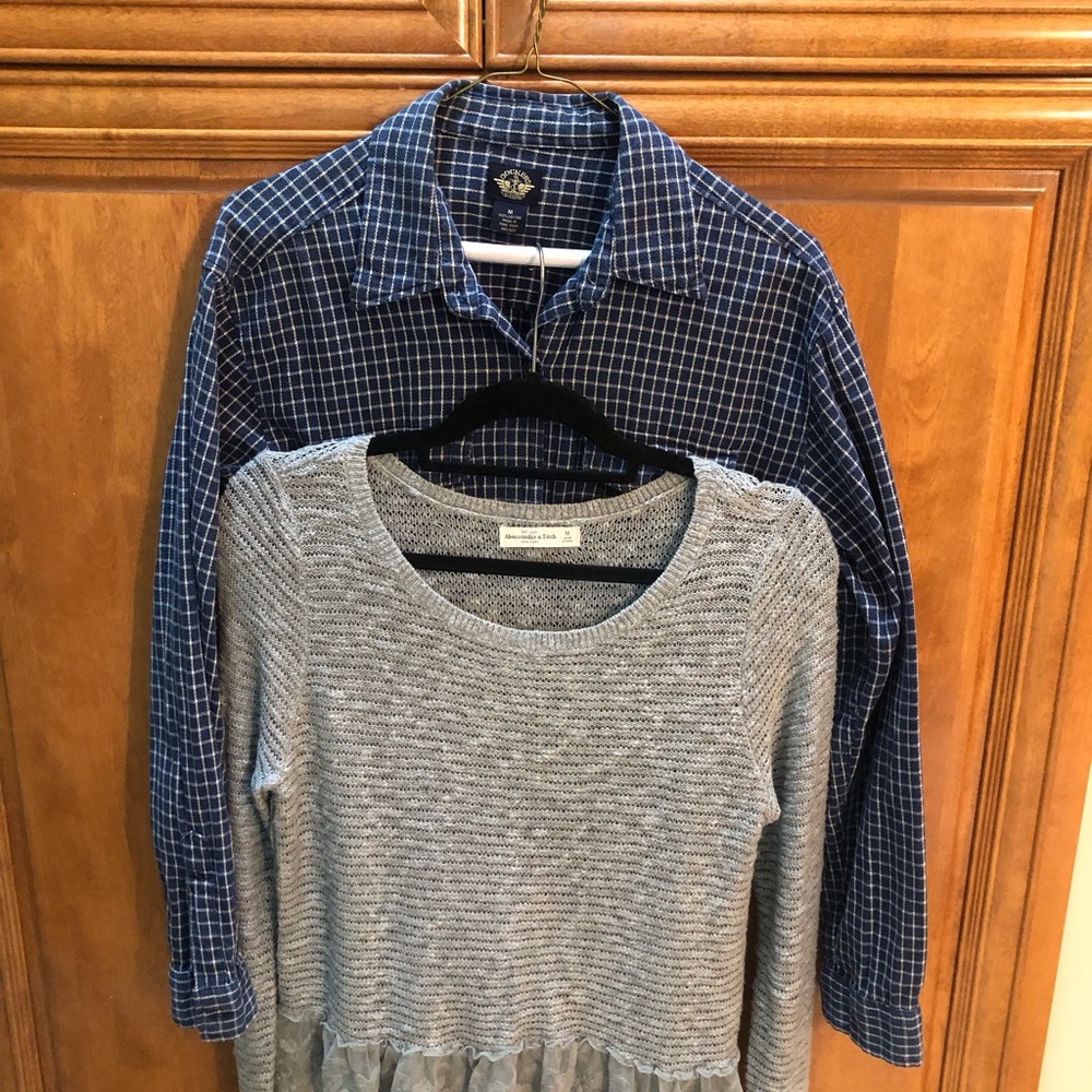 Bundle 2 name brand tops Dockers Blue Checkered Shirt /Gray Abercrombie & Finch
